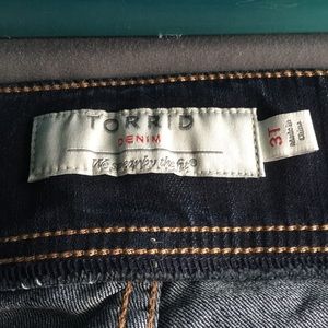 Torrid lean jeans dark wash skinny jeans!